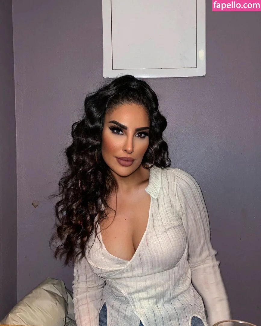 Senna Gammour Onlyfans Photo Gallery 