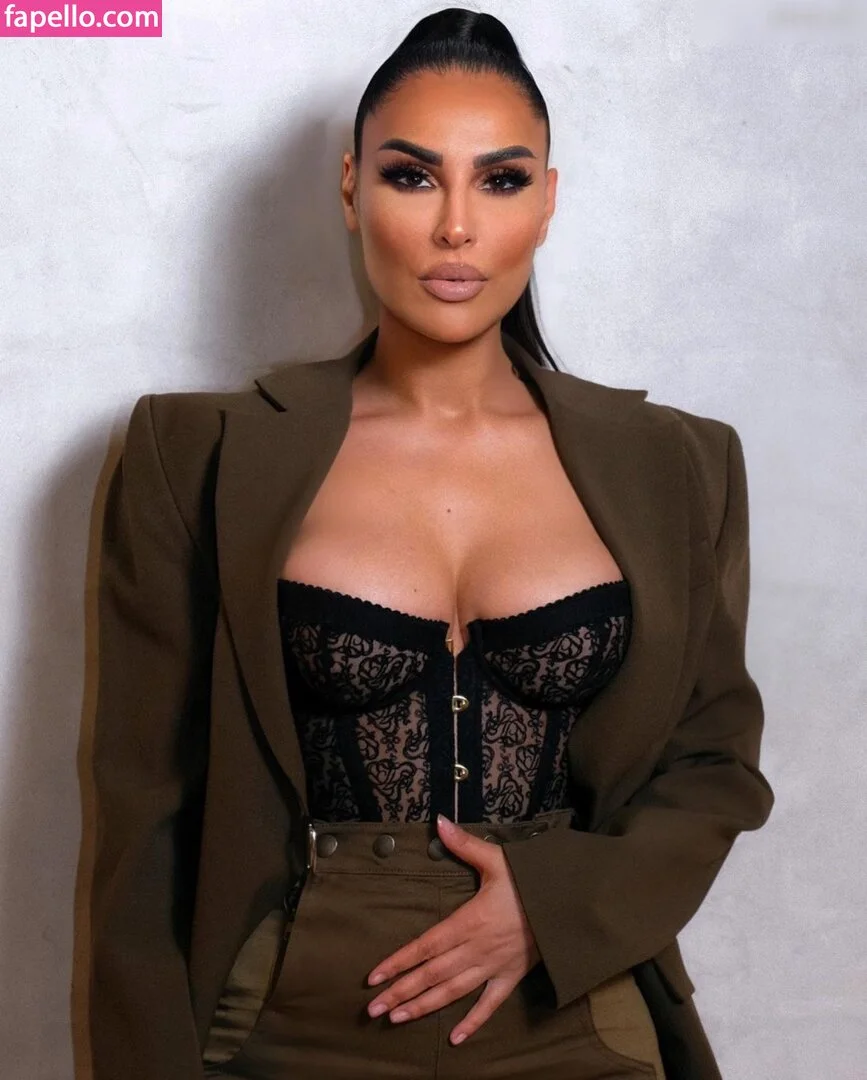 Senna Gammour Onlyfans Photo Gallery 