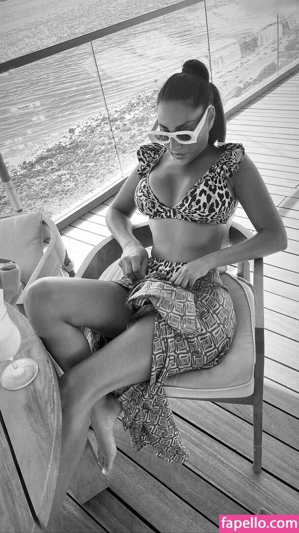 Senna Gammour Onlyfans Photo Gallery 