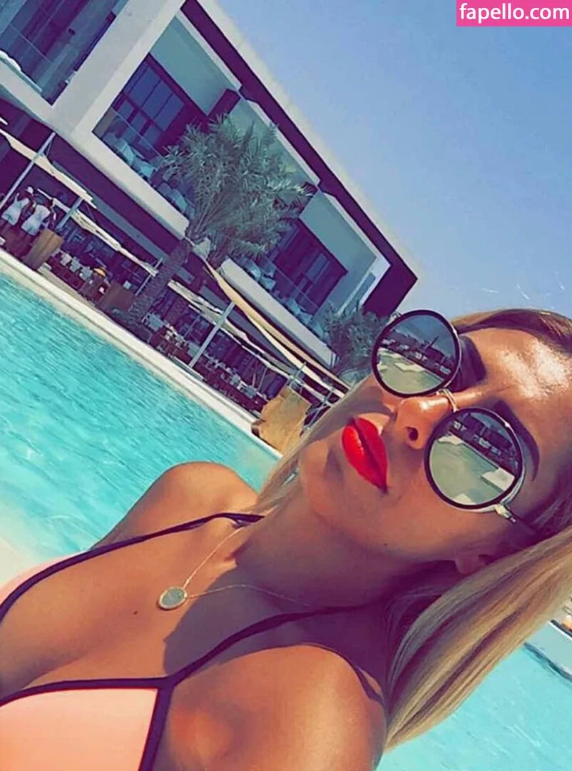 Senna Gammour Onlyfans Photo Gallery 