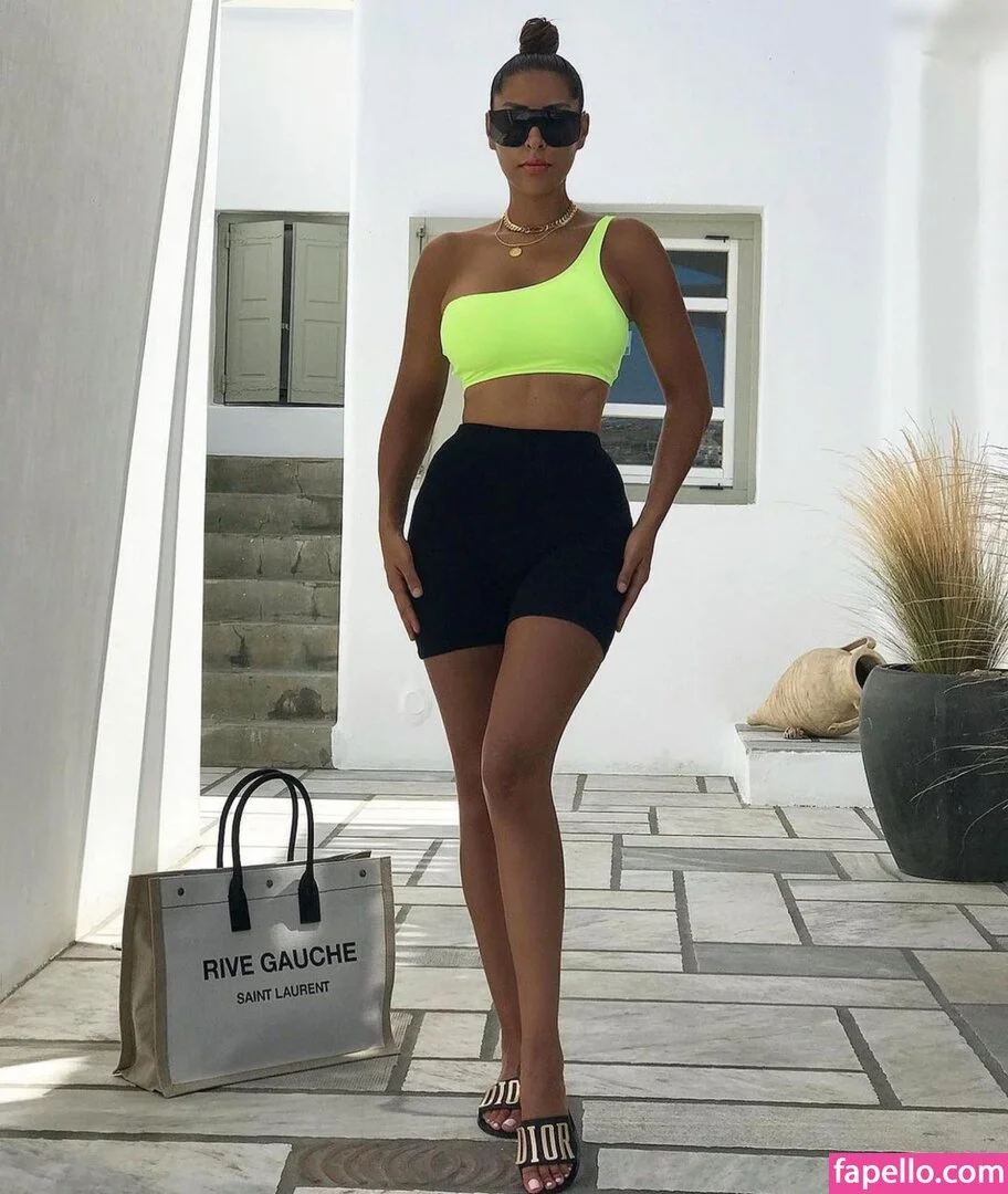 Senna Gammour Onlyfans Photo Gallery 