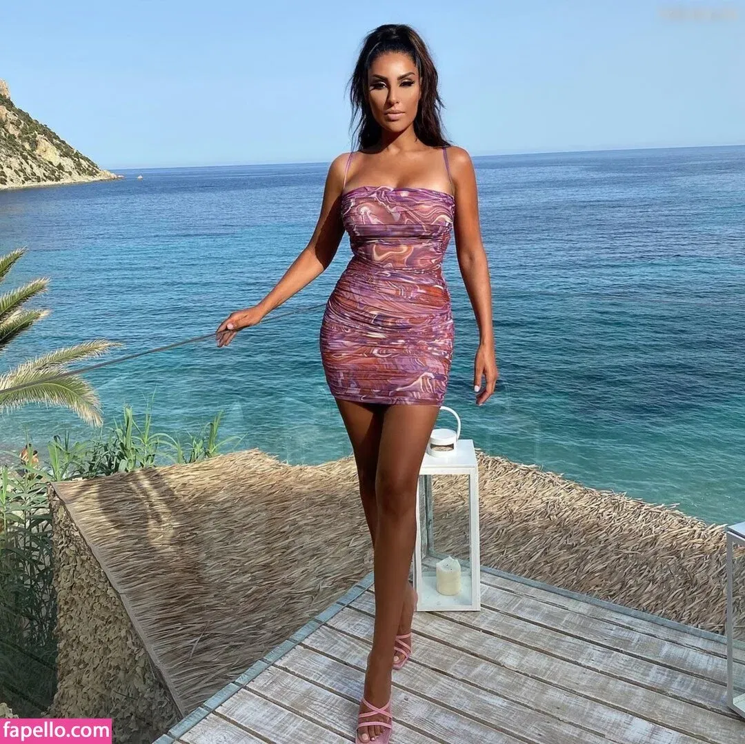 Senna Gammour Onlyfans Photo Gallery 