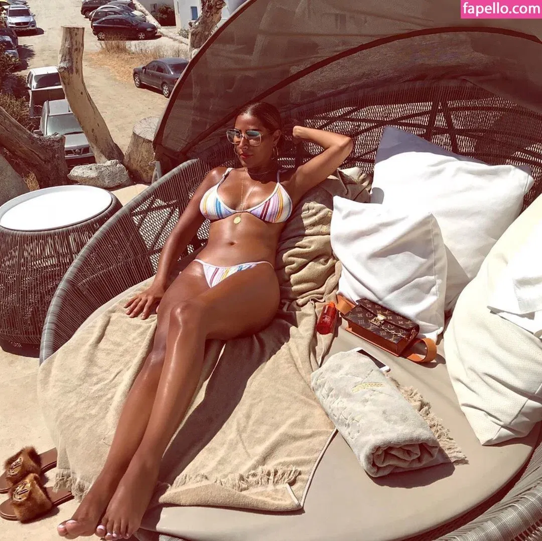 Senna Gammour Onlyfans Photo Gallery 