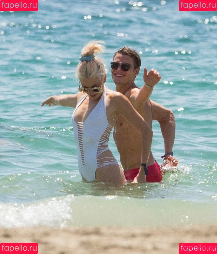 Pixie Lott Onlyfans Photo Gallery 