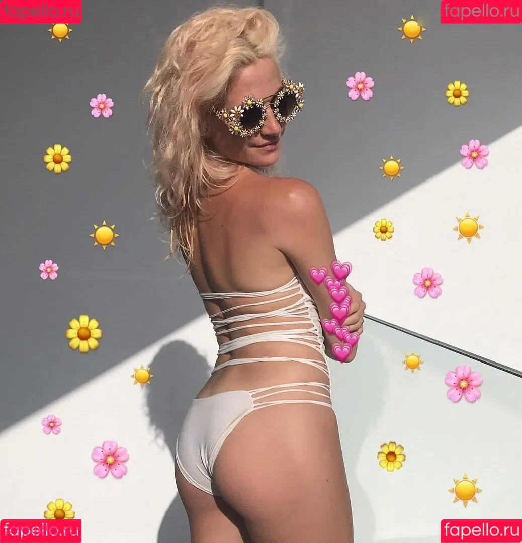 Pixie Lott Onlyfans Photo Gallery 
