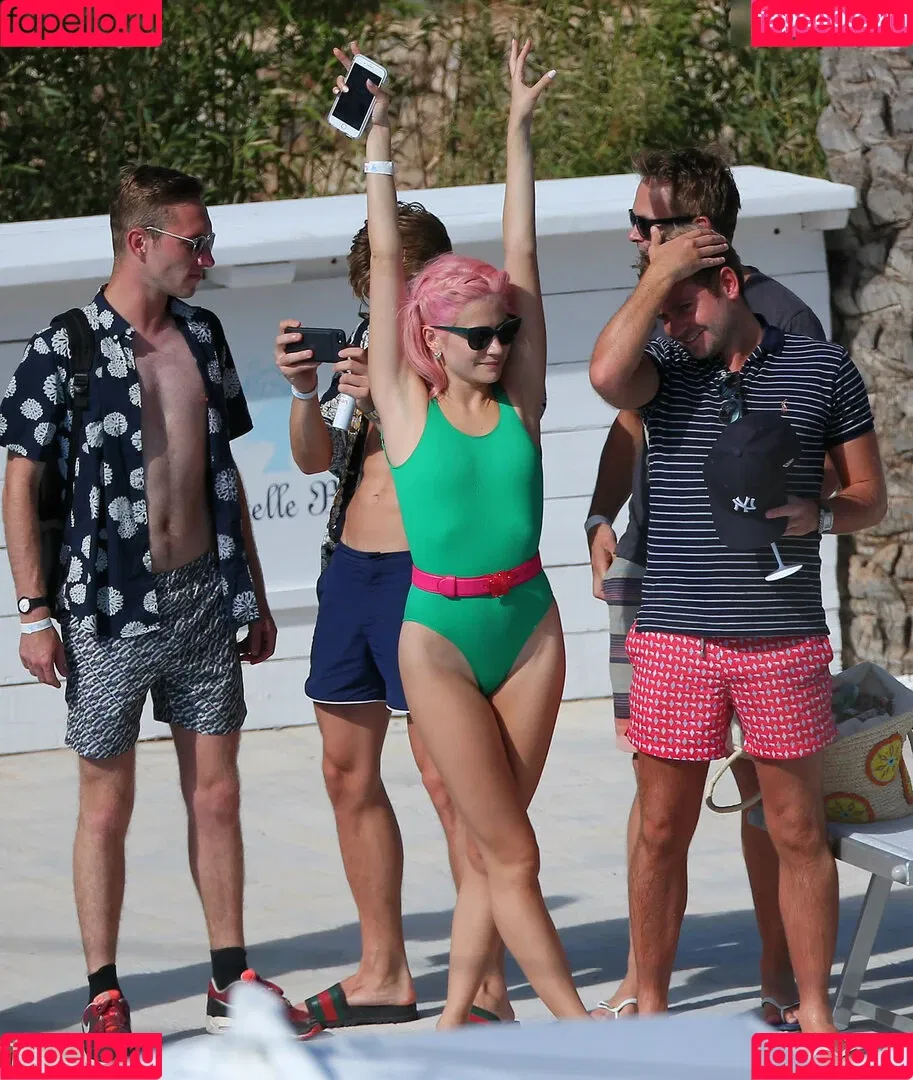 Pixie Lott Onlyfans Photo Gallery 