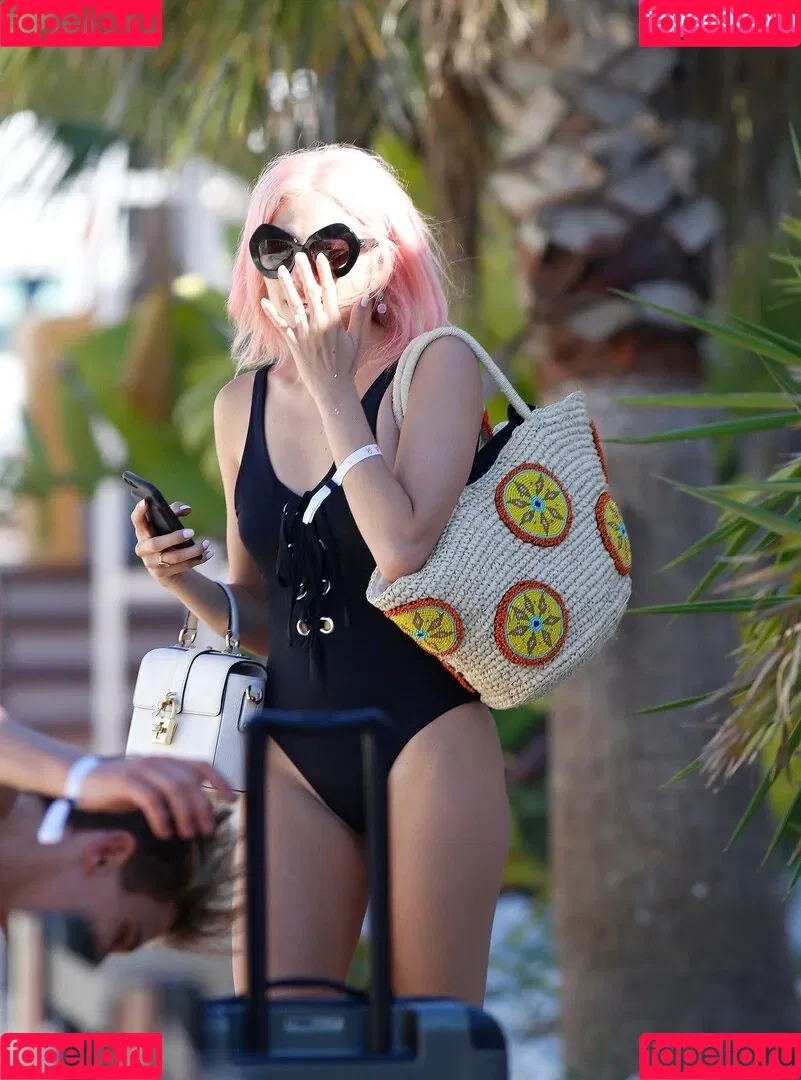 Pixie Lott Onlyfans Photo Gallery 