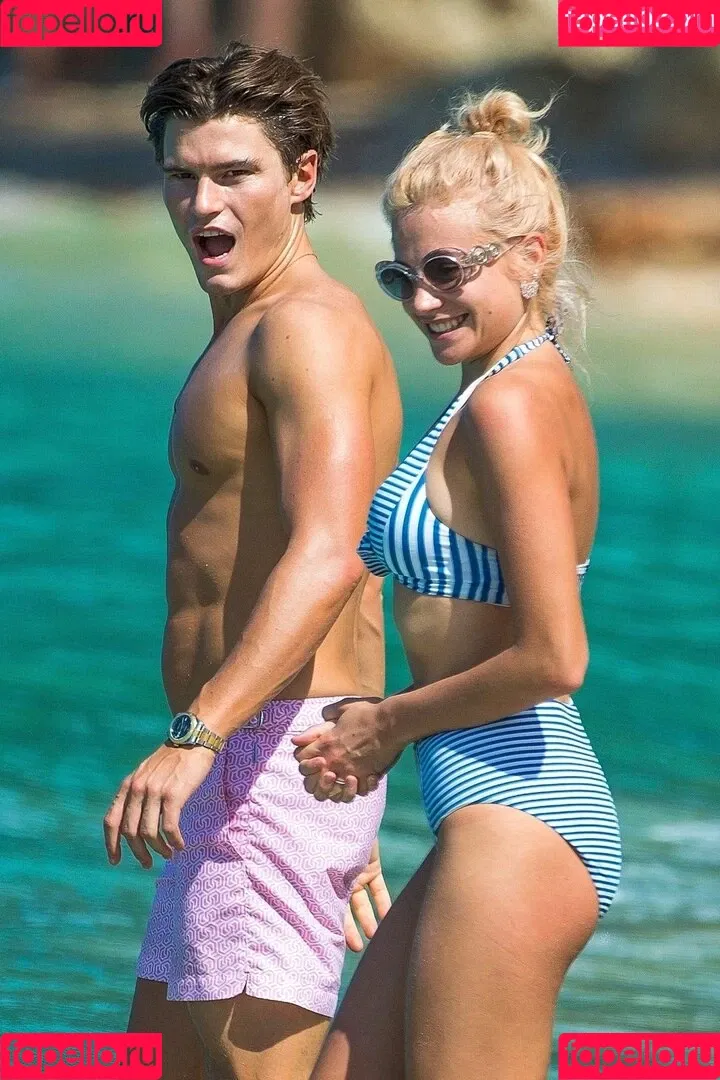 Pixie Lott Onlyfans Photo Gallery 