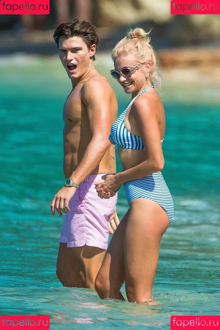 Pixie Lott Onlyfans Photo Gallery 