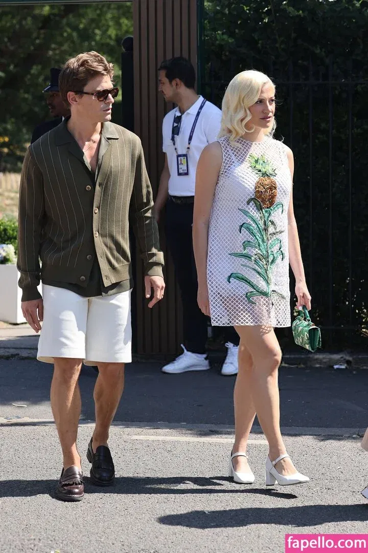 Pixie Lott Onlyfans Photo Gallery 