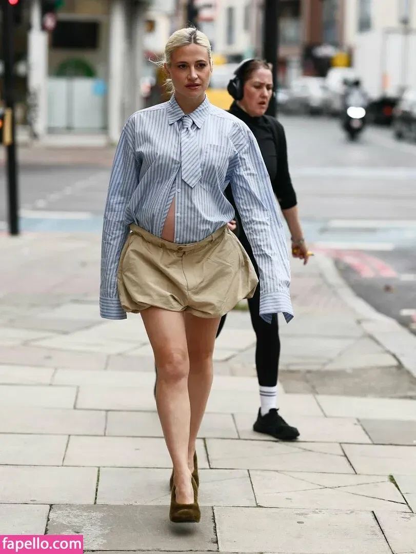 Pixie Lott Onlyfans Photo Gallery 