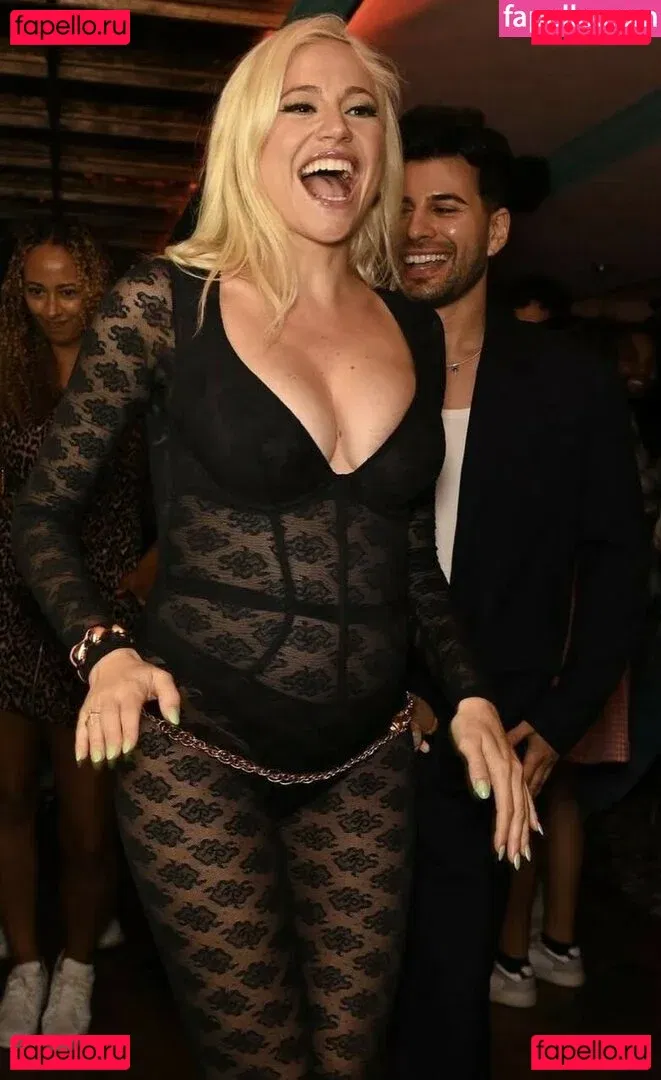 Pixie Lott Onlyfans Photo Gallery 