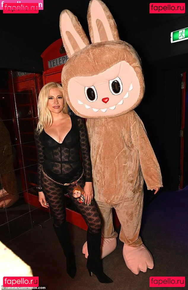 Pixie Lott Onlyfans Photo Gallery 