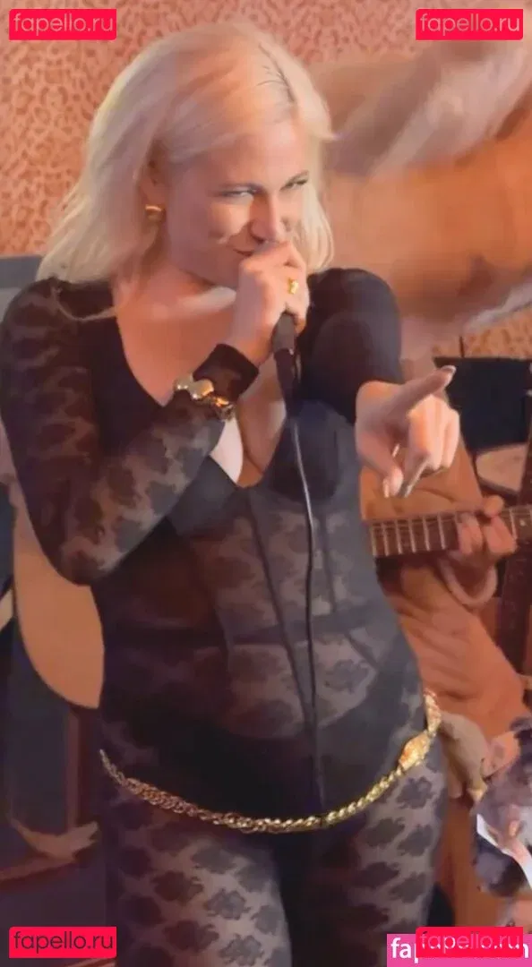 Pixie Lott Onlyfans Photo Gallery 