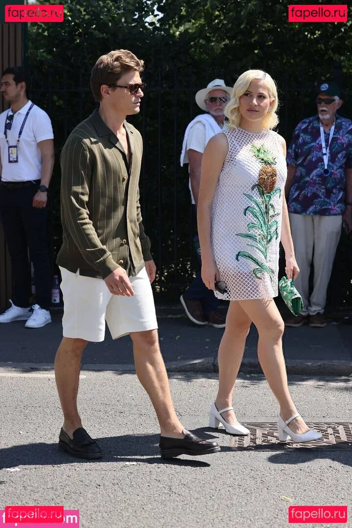 Pixie Lott Onlyfans Photo Gallery 