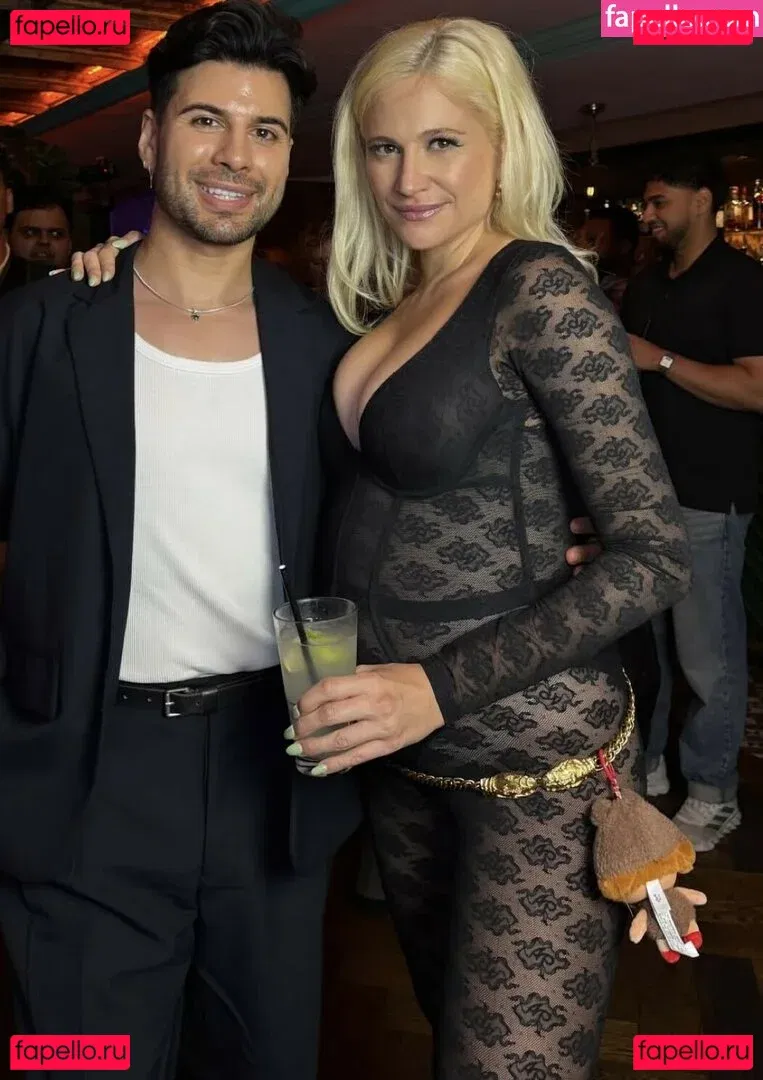 Pixie Lott Onlyfans Photo Gallery 