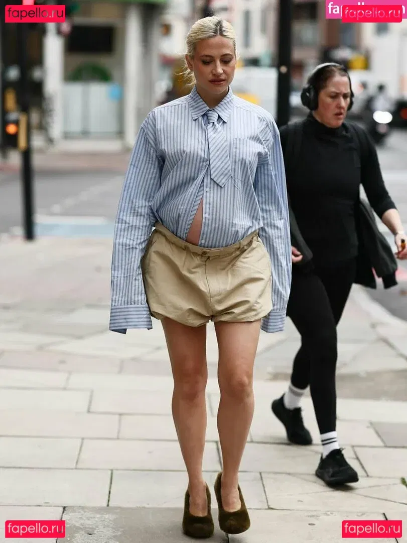 Pixie Lott Onlyfans Photo Gallery 