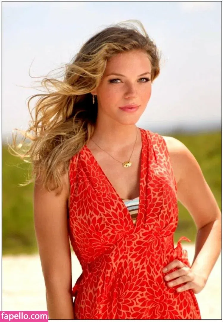 Eloise Mumford Onlyfans Photo Gallery 