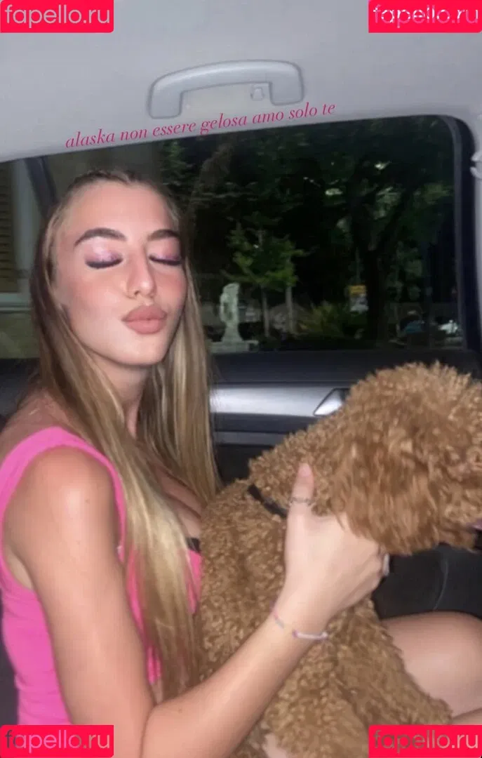 Benedetta Banfi Onlyfans Photo Gallery 