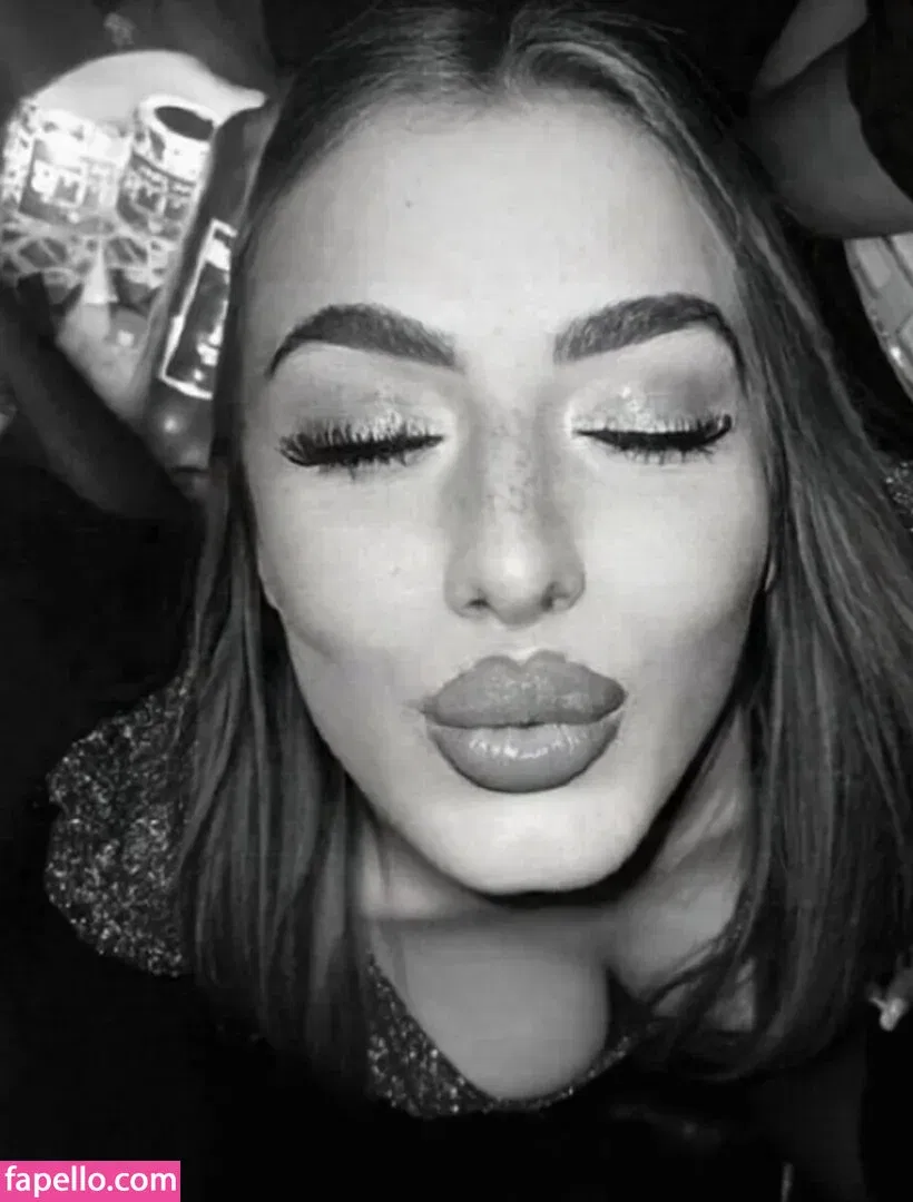 Benedetta Banfi Onlyfans Photo Gallery 