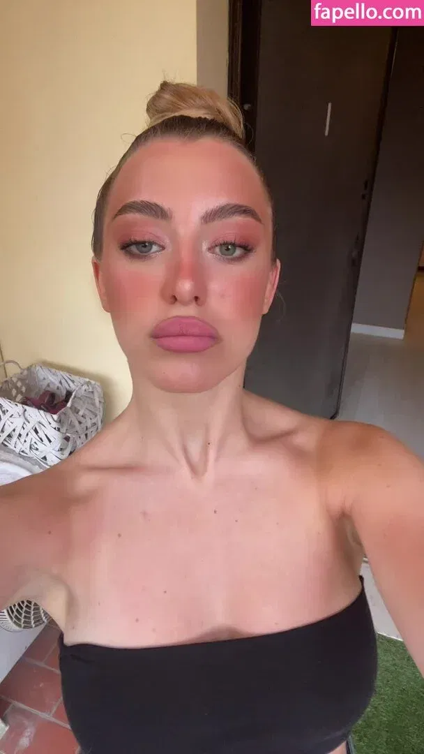 Benedetta Banfi Onlyfans Photo Gallery 