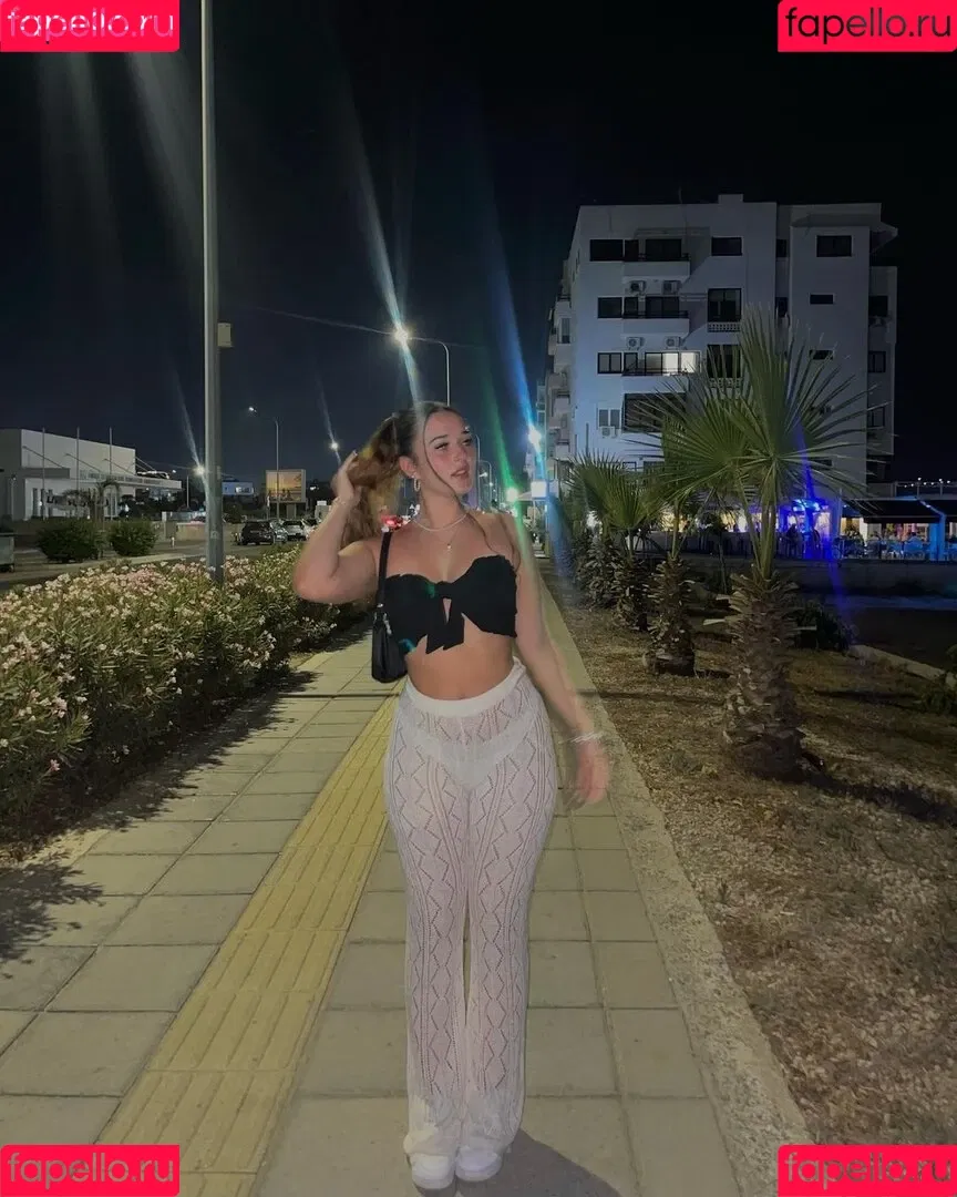 Lotti Aisha Greinwald Onlyfans Photo Gallery 