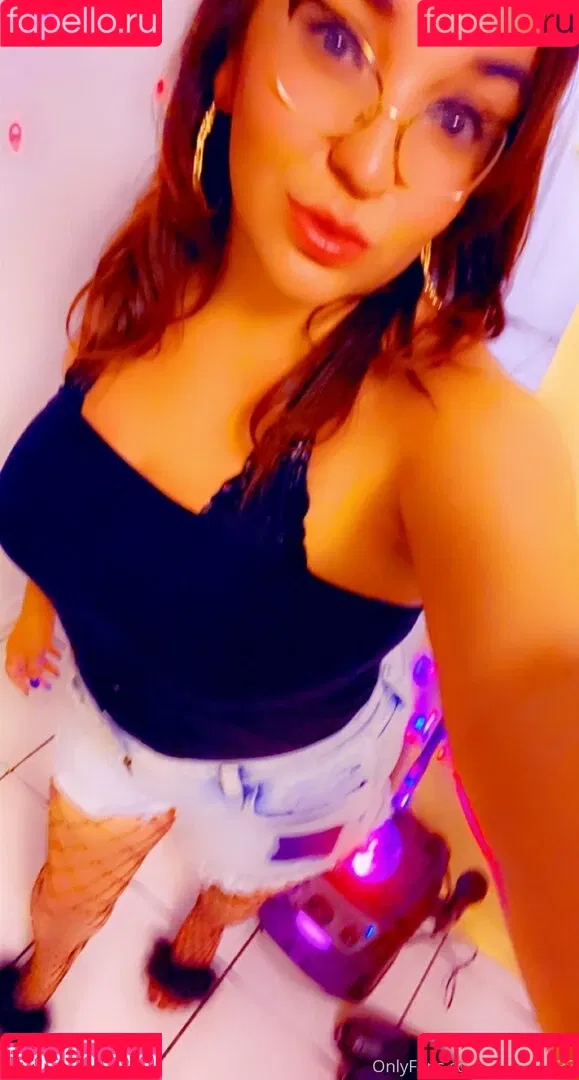 sexyscorpio6a6yd33 Onlyfans Photo Gallery 