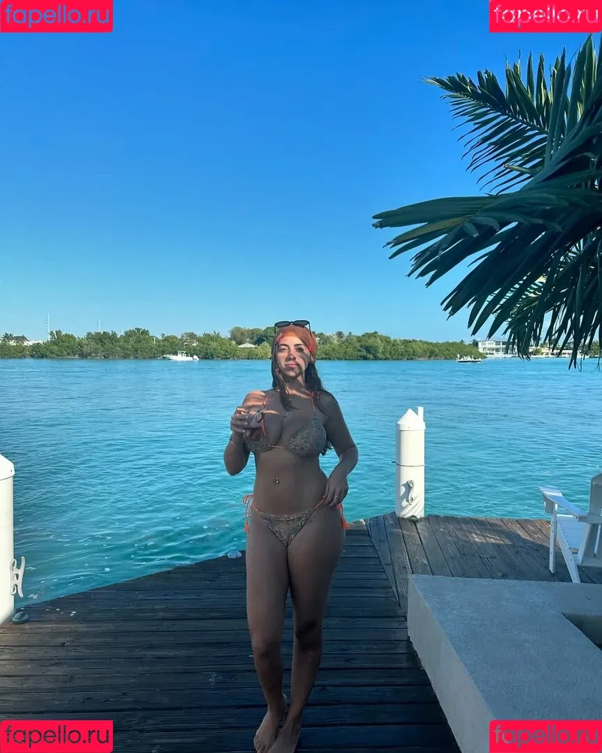 Lyss Savage Onlyfans Photo Gallery 