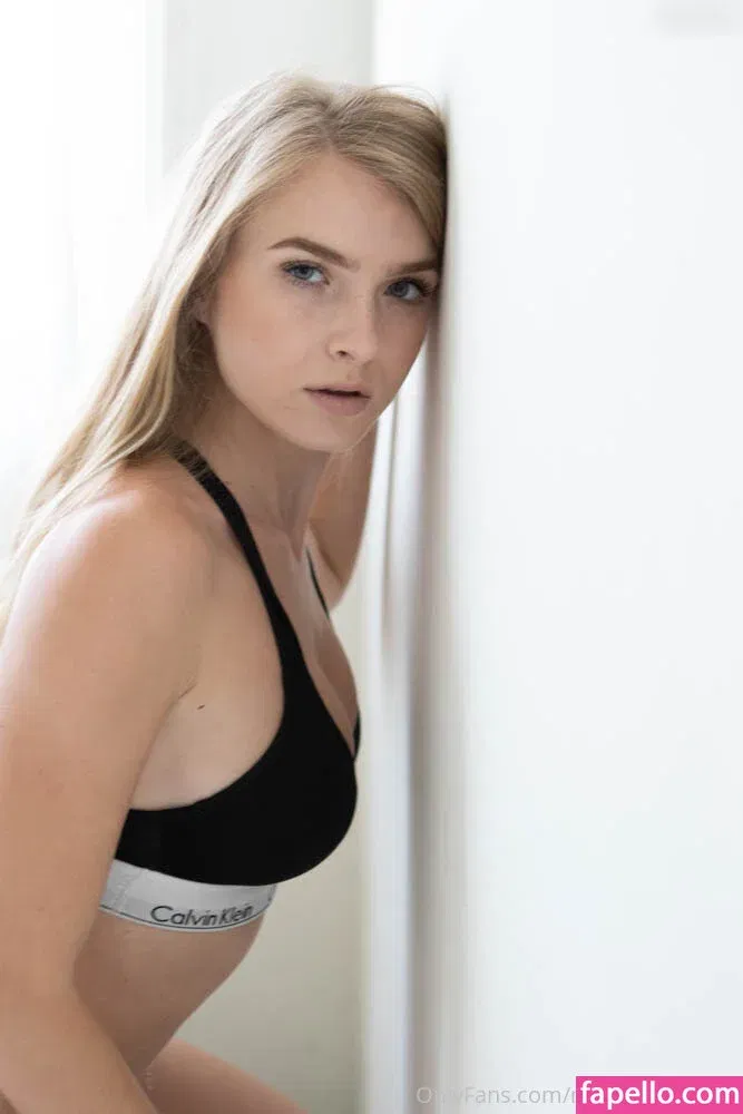 Hannah Hawthorne Onlyfans Photo Gallery 