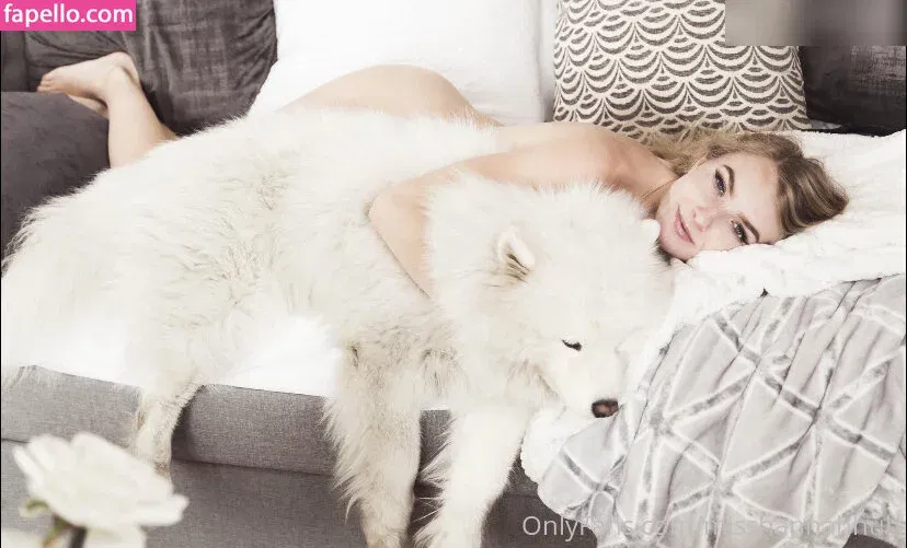 Hannah Hawthorne Onlyfans Photo Gallery 