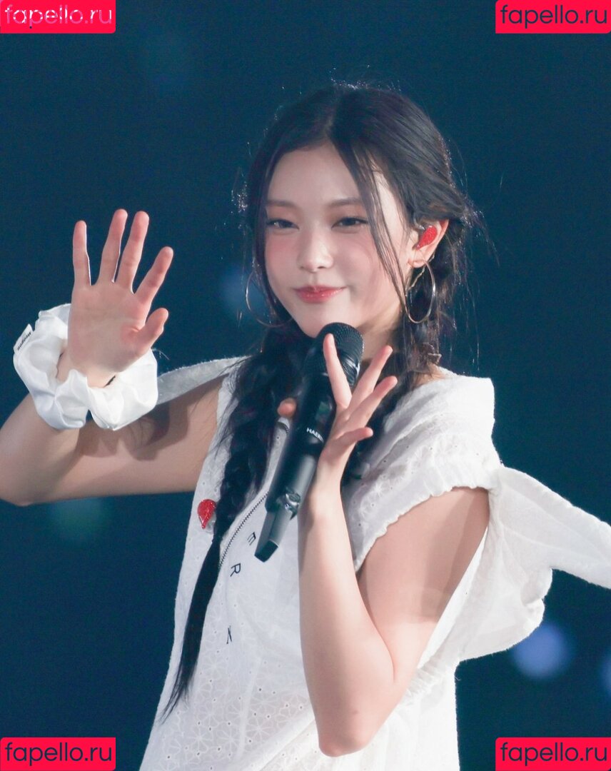 Haerin Onlyfans Photo Gallery 