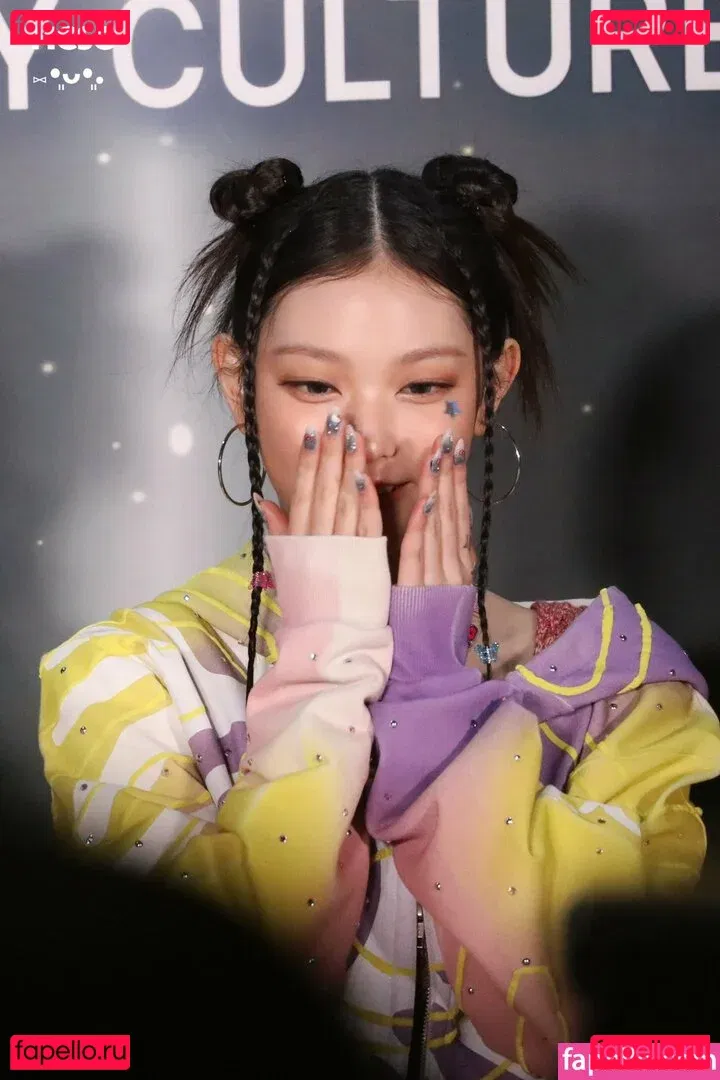 Haerin Onlyfans Photo Gallery 