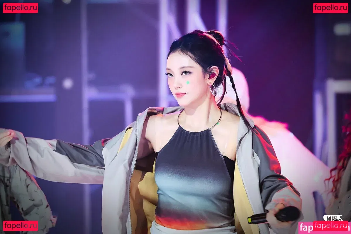 Haerin Onlyfans Photo Gallery 