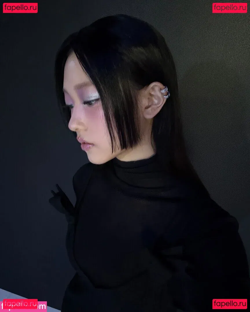 Haerin Onlyfans Photo Gallery 