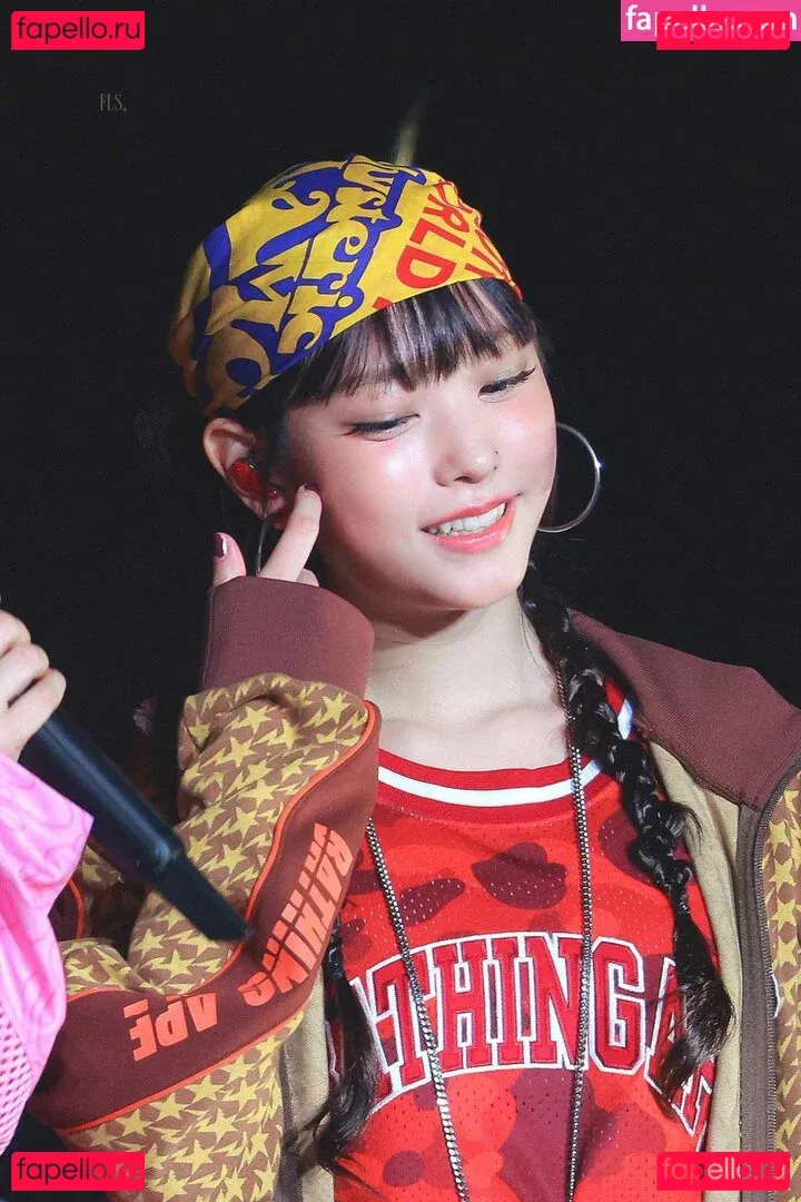 Haerin Onlyfans Photo Gallery 