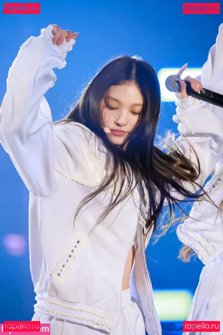 Haerin Onlyfans Photo Gallery 