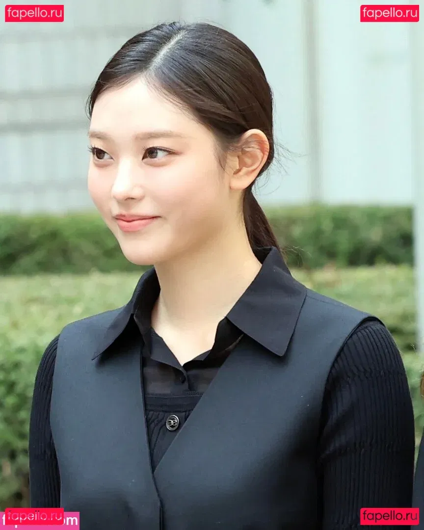 Haerin Onlyfans Photo Gallery 