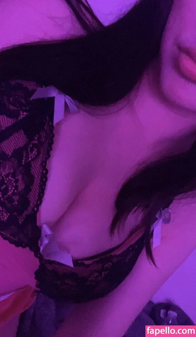 iloveglitt3r Onlyfans Photo Gallery 