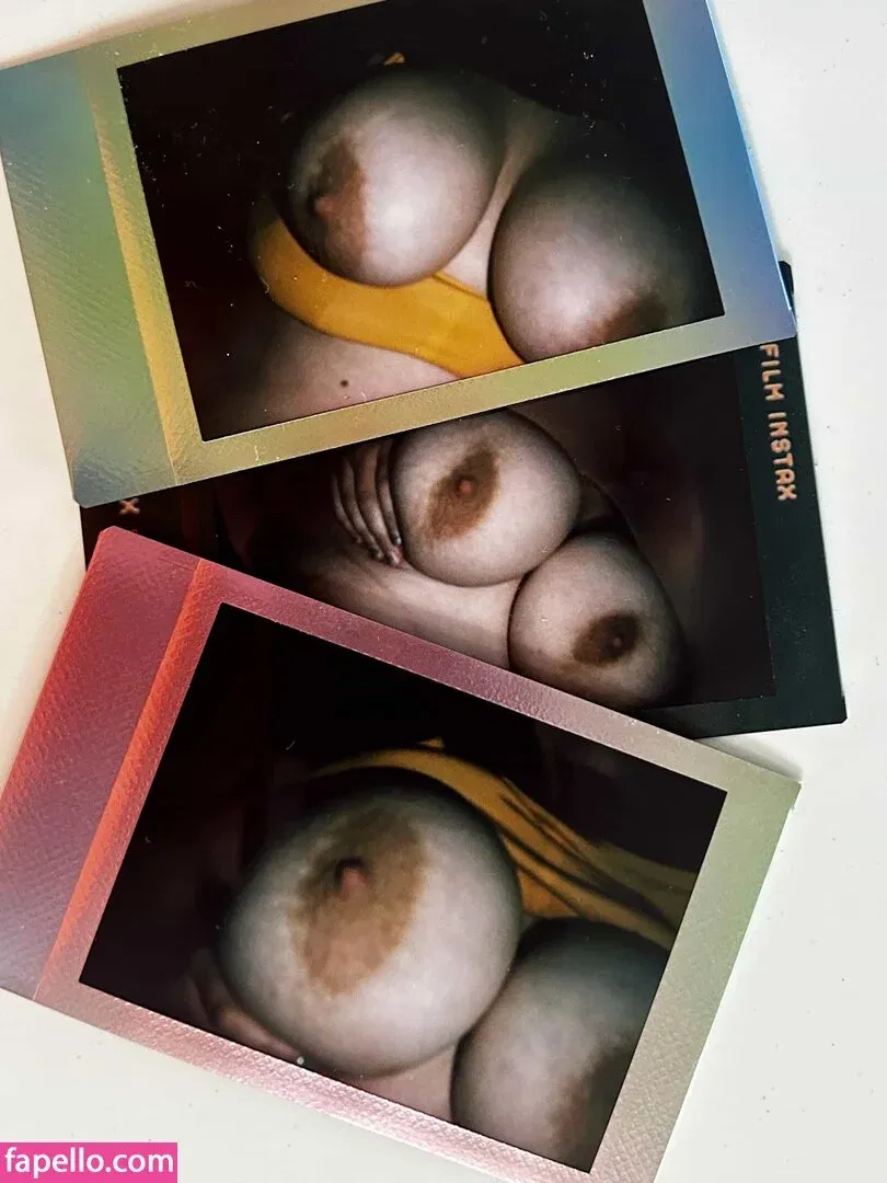 Naomi Paradise Onlyfans Photo Gallery 