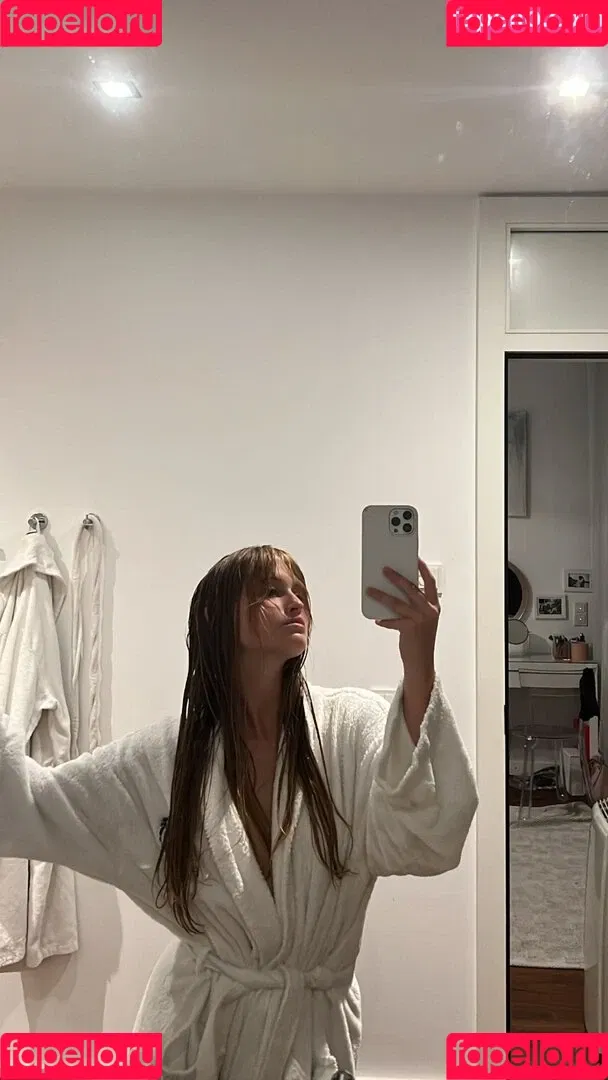 Zoe Kaeppele Onlyfans Photo Gallery 