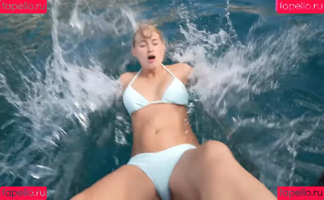 Zoe Kaeppele Onlyfans Photo Gallery 