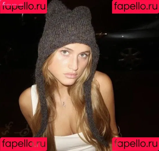 Zoe Kaeppele Onlyfans Photo Gallery 