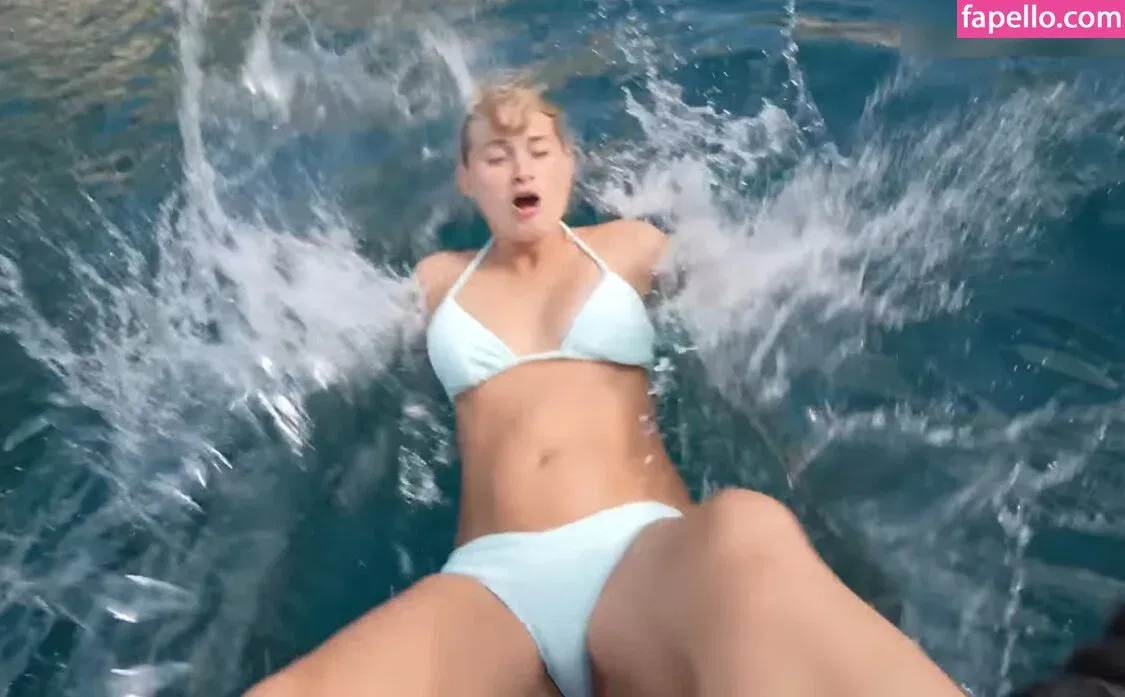 Zoe Kaeppele Onlyfans Photo Gallery 