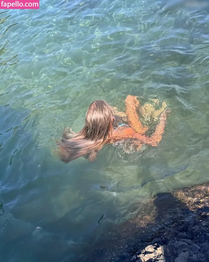 Zoe Kaeppele Onlyfans Photo Gallery 