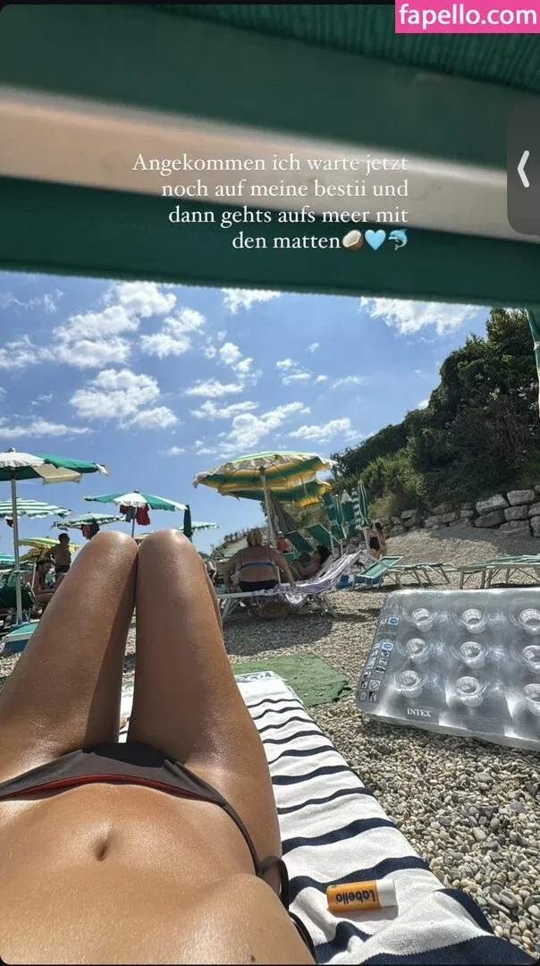 Zoe Kaeppele Onlyfans Photo Gallery 