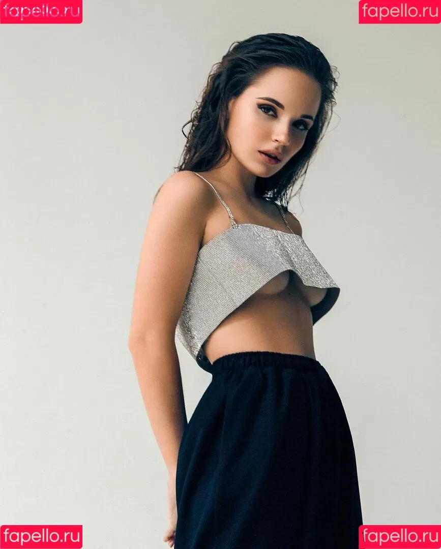 Sasha Spilberg Onlyfans Photo Gallery 