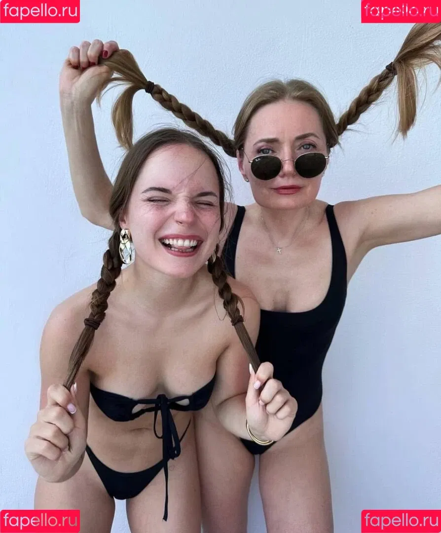 Sasha Spilberg Onlyfans Photo Gallery 