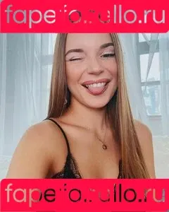 Sasha Spilberg Onlyfans Photo Gallery 