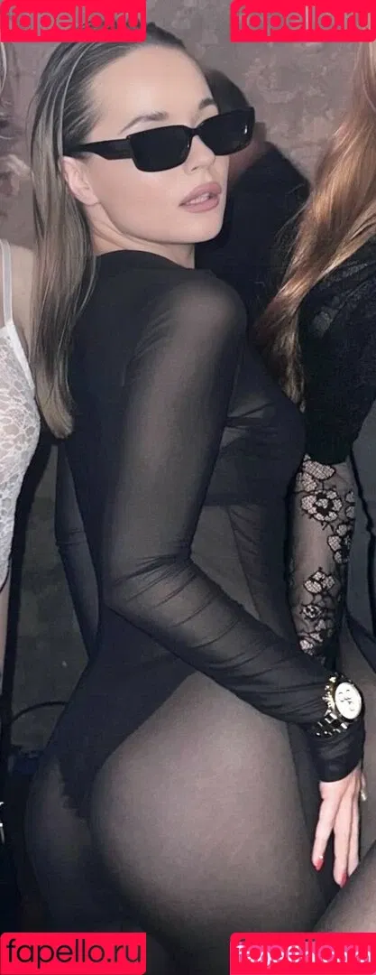 Sasha Spilberg Onlyfans Photo Gallery 