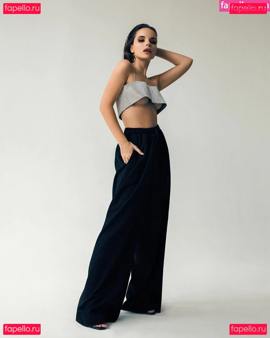 Sasha Spilberg Onlyfans Photo Gallery 